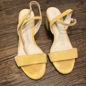 Cole Haan pale yellow Suede open toed shoes 8B